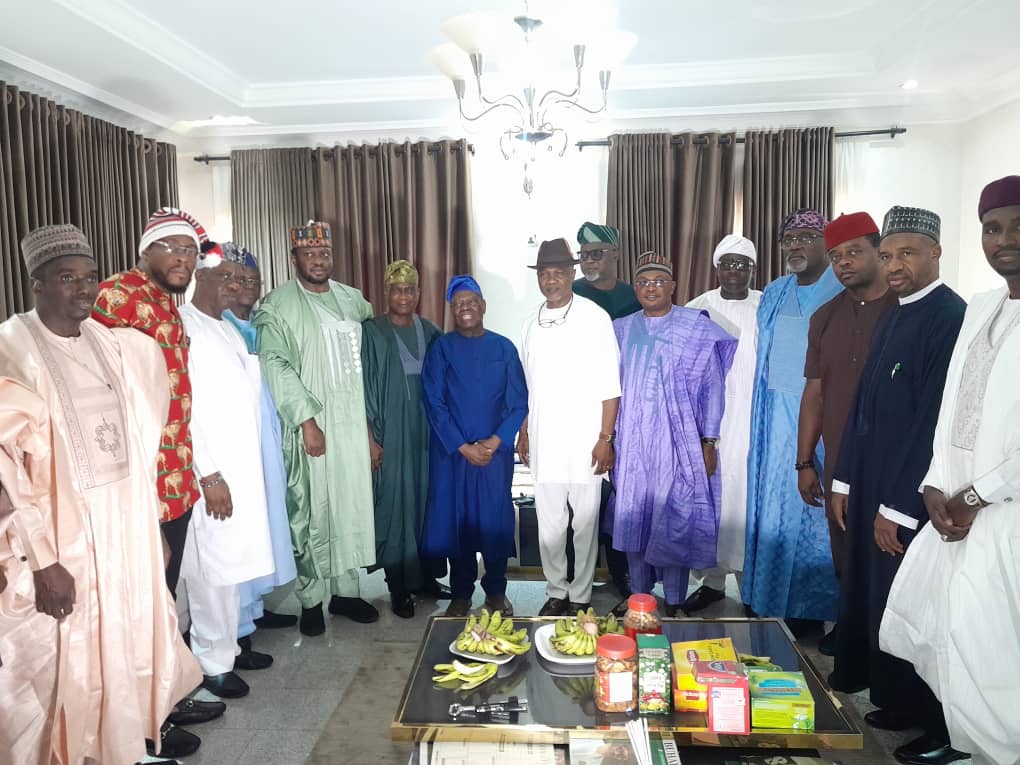 Rep Members Visit APC Leader, Bisi Akande, Canvass  Change of System of Government 