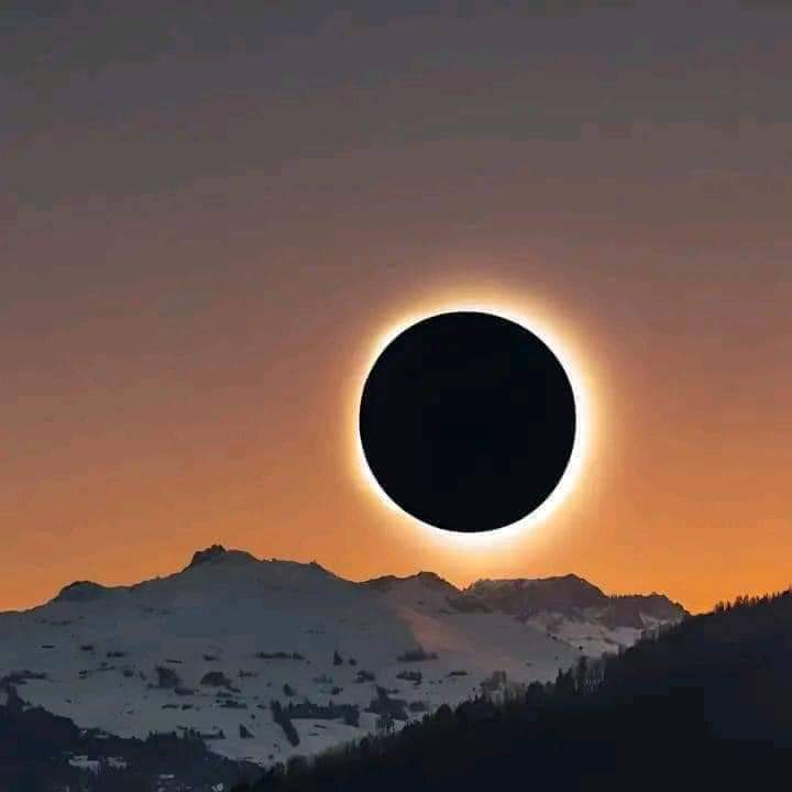 Awesome Total Eclipse in the Americas